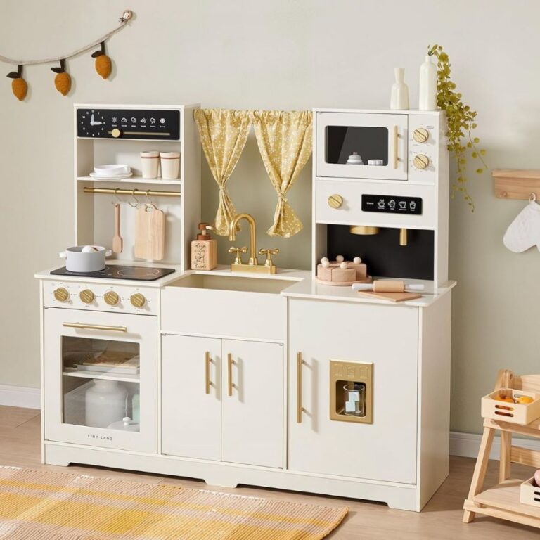 tinyland kitchen